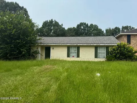 300 Cantal Dr, Lafayette, LA 70507