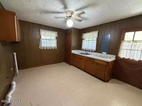 113 Vermilion St, Kaplan, LA 70548 photo 7