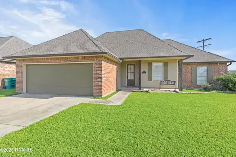 100 Barksdale Dr, Broussard, LA 70518