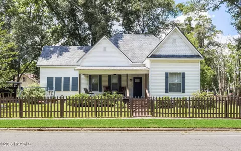 625 E 2nd St, Crowley, LA 70526 photo 1