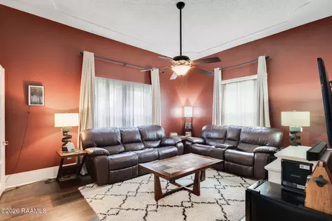 625 E 2nd St, Crowley, LA 70526 photo 4