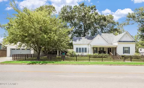 625 E 2nd St, Crowley, LA 70526 photo 2