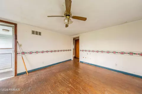 1409 E Willow St, Lafayette, LA 70501 photo 8
