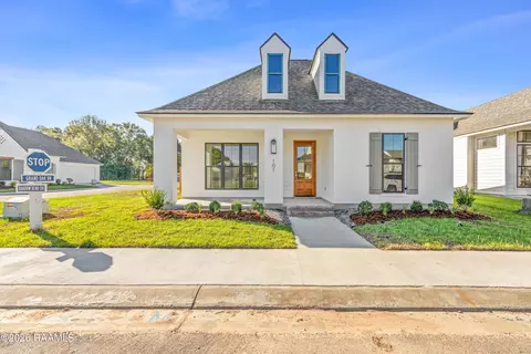101 Shadow Bend Drive Dr, Broussard, LA 70518