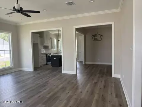 101 Shadow Bend Drive Dr, Broussard, LA 70518 photo 4