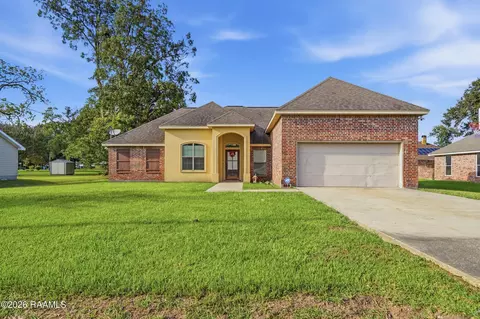 213 Louisiana Dr, Saint Martinville, LA 70582