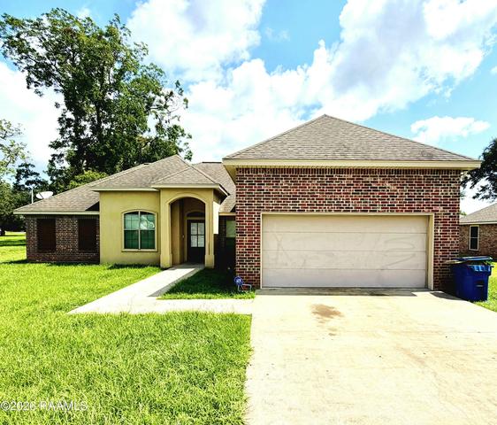 213 Louisiana Dr, Saint Martinville, LA 70582