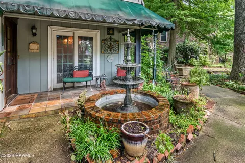 2423 Aubin Ln, Baton Rouge, LA 70816