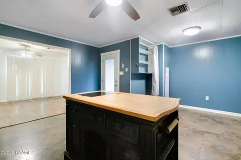 Entry Way - 435 E Cedar St, Lafayette, LA 70501 photo 1 of 1