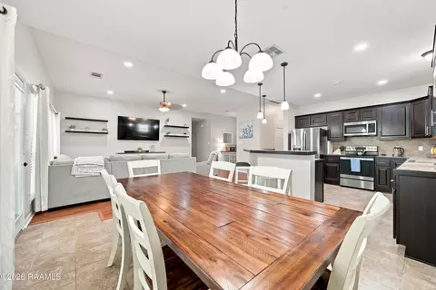 Dining - 109 Tealbrook Dr, Scott, LA 70583 photo 2 of 3