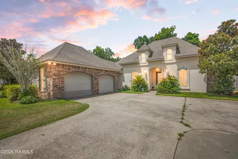 122 Timberland Ridge Blvd, Lafayette, LA 70507