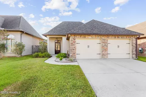 107 Barataria Bay Pt, Lafayette, LA 70508