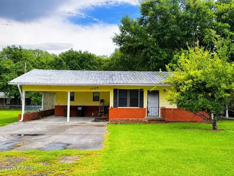1706 W Port St, Abbeville, LA 70510