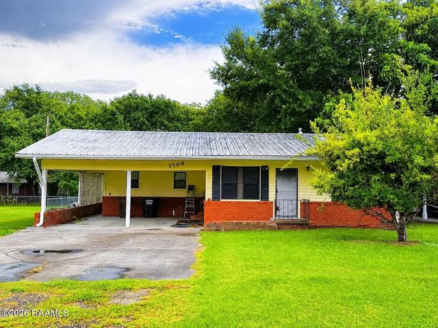 1706 W Port St, Abbeville, LA 70510