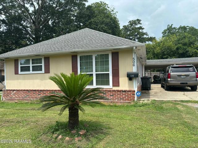 506 S East St, Abbeville, LA 70510