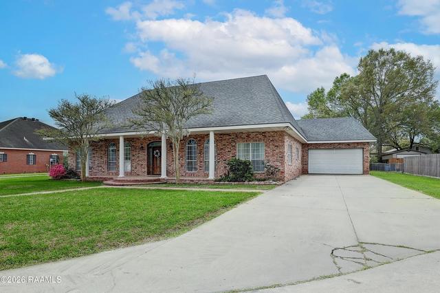 2018 La Belle Villa Rd, New Iberia, LA 70563