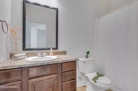 Bath - 202 Stoneridge Dr, Duson, LA 70529 photo 1 of 3