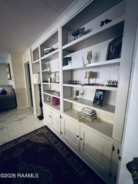 Entry Way - 1340 W Oak Ave, Eunice, LA 70535 photo 2 of 2