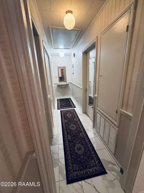 Entry Way - 1340 W Oak Ave, Eunice, LA 70535 photo 1 of 2