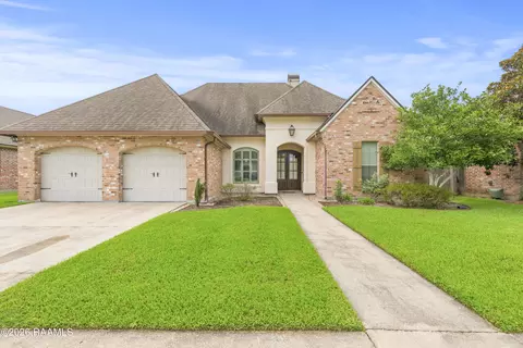 108 Huttingtower Ln, Lafayette, LA 70508