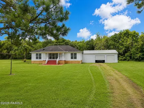 16224 Saint Elmo Rd, Erath, LA 70533