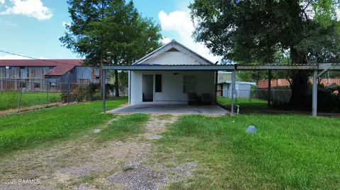 121 Saint Landry St, Arnaudville, LA 70512