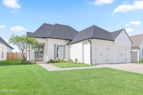203 Buenos Aires Ave, Youngsville, LA 70592