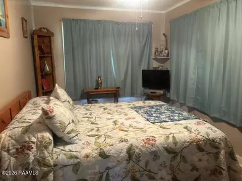 Bedroom - 400 W Oak Ave, Eunice, LA 70535 photo 3 of 3