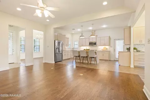 Other - 411 W Main St, Broussard, LA 70518 photo 6 of 10