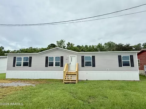 207 Liz Dr, Saint Martinville, LA 70582