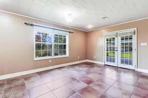 Living - 120 Burrow Dr, Scott, LA 70583 photo 3 of 3