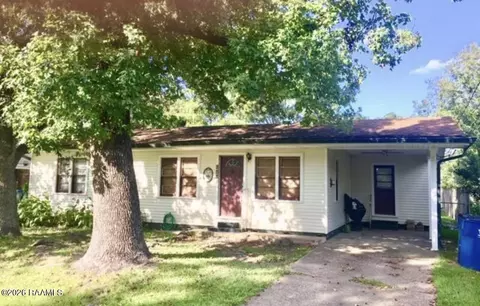208 Belle Dame Dr, Lafayette, LA 70506