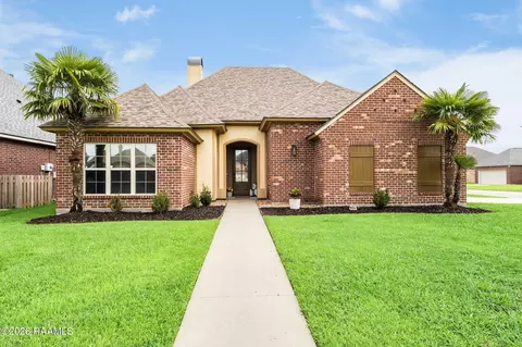 100 Sunrise Point Dr, Rayne, LA 70578