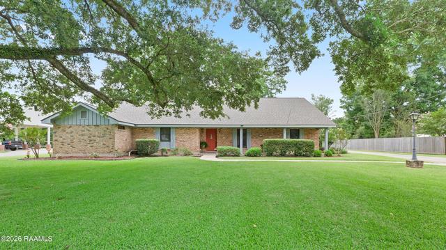 2210 Catherine Dr, Saint Martinville, LA 70582