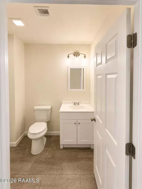 210 D St #A-B, Duson, LA 70529 photo 7