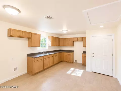 210 D St #A-B, Duson, LA 70529 photo 10