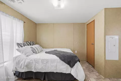 Bedroom - 932 Hanks Rd, Duson, LA 70529 photo 2 of 2