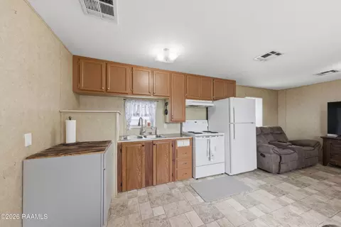 Kitchen - 932 Hanks Rd, Duson, LA 70529 photo 1 of 1