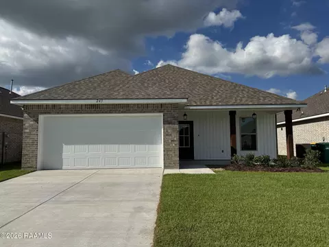 243 Tatum Ln, Youngsville, LA 70592