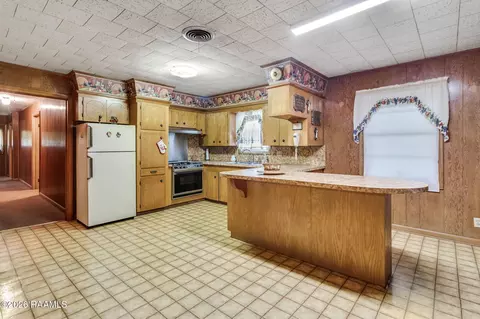 1013 E Cedar St, Crowley, LA 70526 photo 8