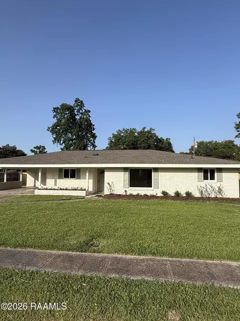 406 Claymore Dr, Lafayette, LA 70503