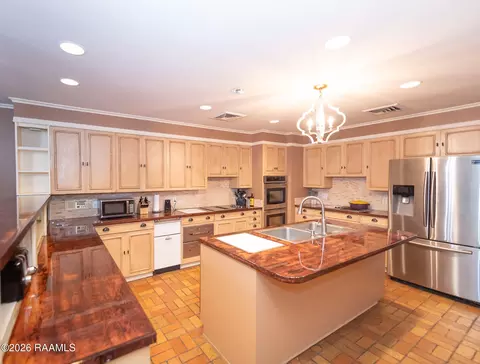Kitchen - 351 N 7th St, Eunice, LA 70535 photo 2 of 2