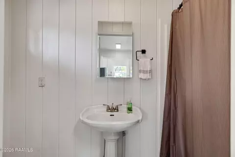 Bath - 708 Patrick Dr, Broussard, LA 70518 photo 1 of 1