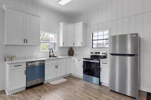 Kitchen - 708 Patrick Dr, Broussard, LA 70518 photo 2 of 4
