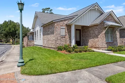 201 W Vallauris Dr, Lafayette, LA 70507