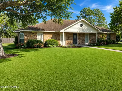 501 Astor Pl Dr, New Iberia, LA 70563