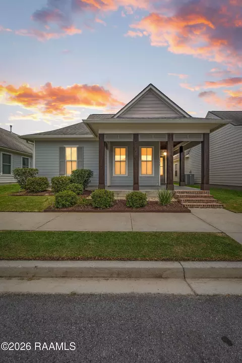 117 Harvey Cay Ln, Youngsville, LA 70592