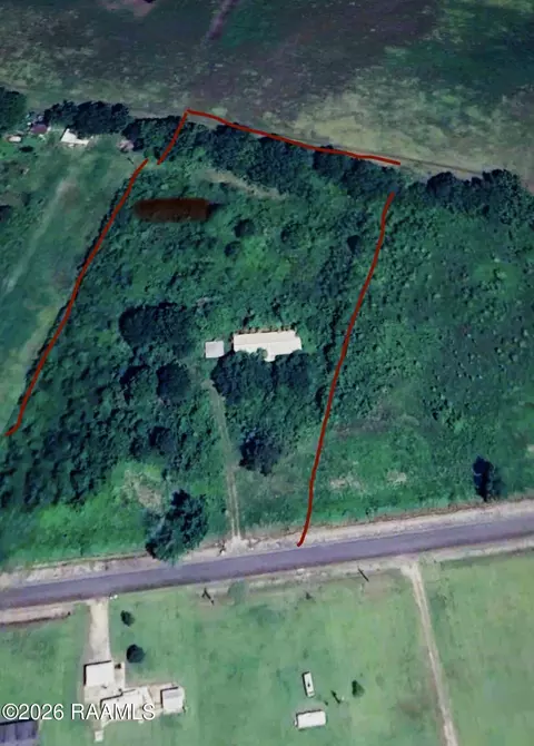 1429 Division Rd, Arnaudville, LA 70512