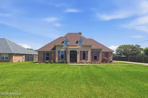 3002 Englewood Dr, Jennings, LA 70546