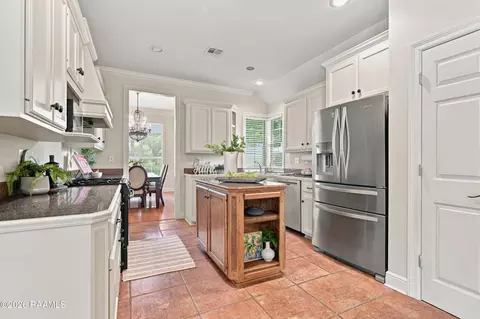 Kitchen - 202 Doyle Dr, Lafayette, LA 70508 photo 1 of 4